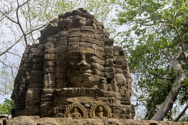 One Day Tour to Banteay Chhmar Temple